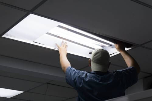 Floresan Lamba mı LED Ampul mü? Enerji Tüketimi Karşılaştırması